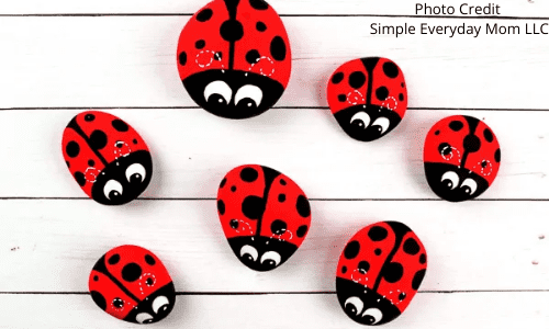 Painted ladybugs by Simple Everyday Mon