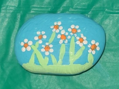 Daisy Rock Painting for Beginners – Step-by-Step Guide