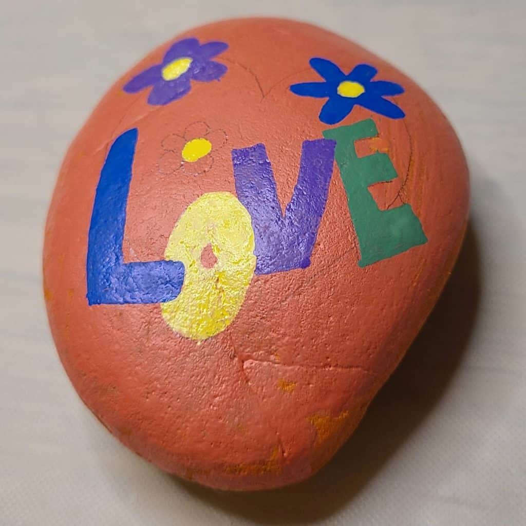 Love heart rock - start painting - green