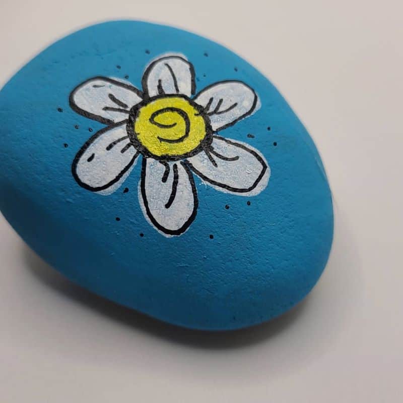 Daisy painted rocks 1d