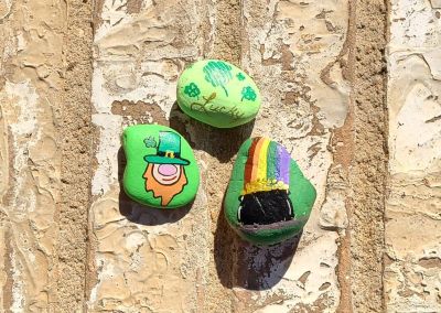 St Patrick’s Day Painted Rocks – 3 Cute Designs