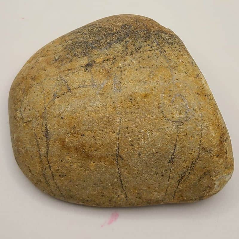 cat painted rocks - drawing cats on rock