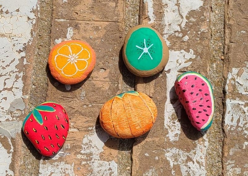 How to Make 5 Food Painted Rocks – Fruits