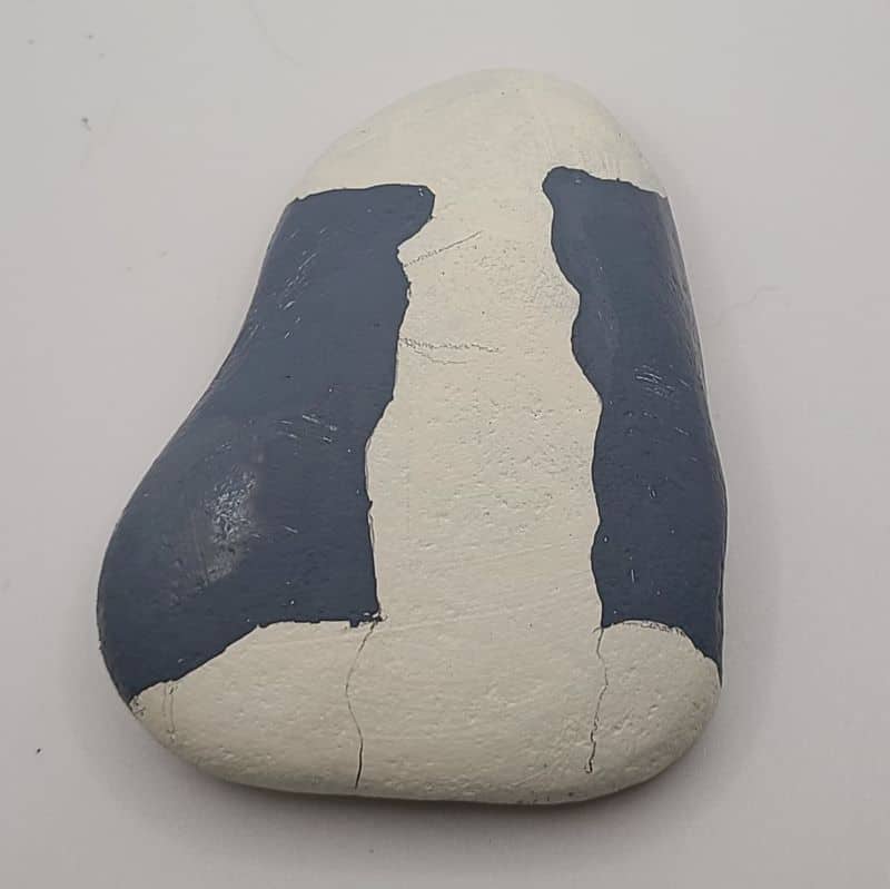 paint a waterfall on a rock design 2a