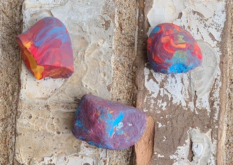 3 Fun and Easy Shake Painted Rocks