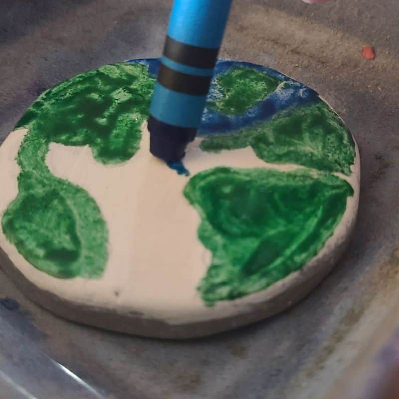 decorating the melted crayon rock 2